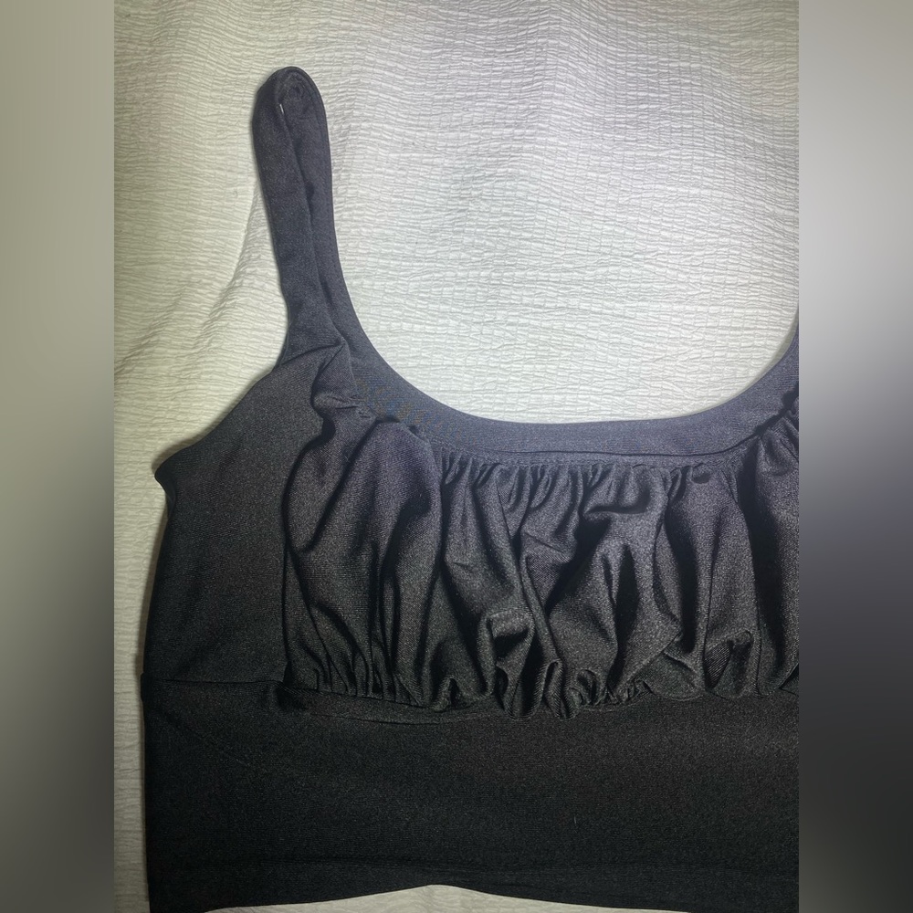 SHEIN Ruffled Crop Tank - Picture 2 of 4